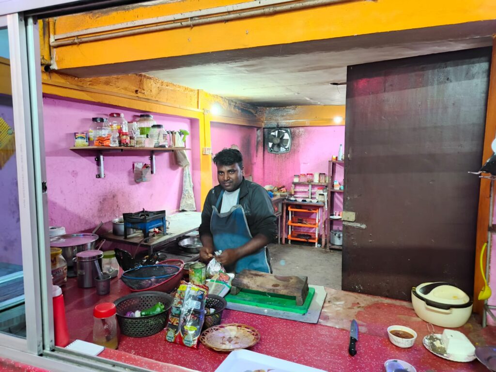 gungun family restaurant nawada