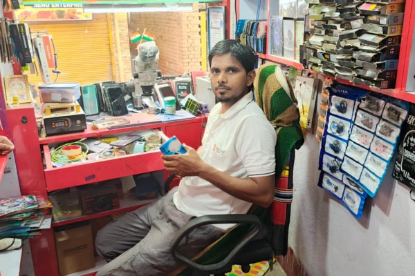 Laado Mobile Repairing Shop Near Indra Chowk Nawada Bihar