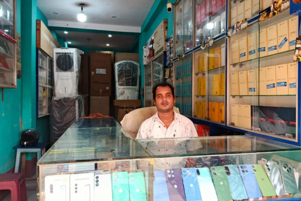 Mahalakshmi Telecom Warisaliganj mobile accessories and electronics shop