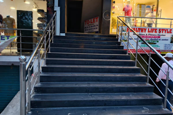 Van Heusen Commercial Space To Let Nawada Bihar