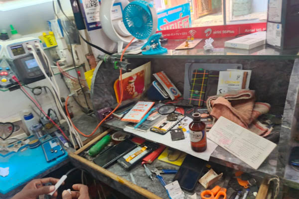 Aaryan Mobile Repair Center Nawada mobile repairing shop