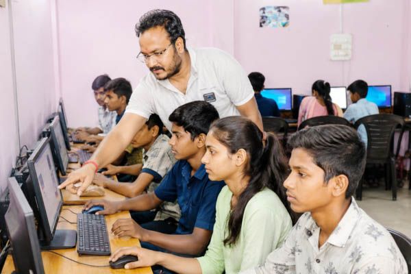 Khushboo Computer Center online and printing service Warisaliganj