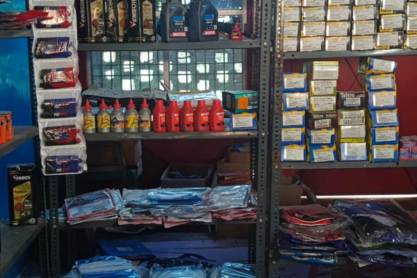 Chintu Mantu bike repairing and washing center Warisaliganj