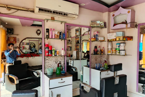 sheesh gents parlour warisaliganj