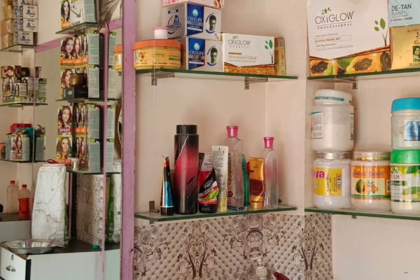 sheesh gents parlour warisaliganj