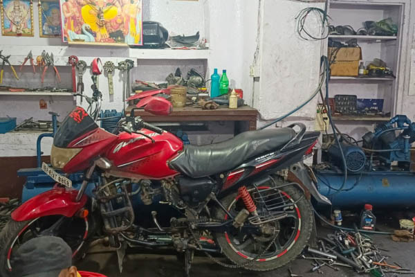 Azad Auto Parts bike spare parts shop Warisaliganj